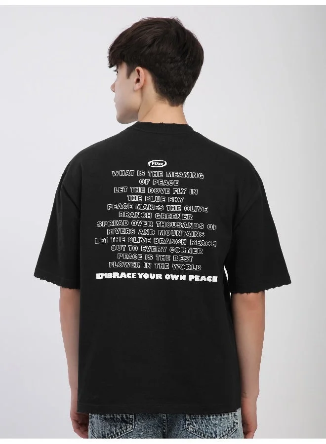 بيونغ تيشيرت أسود مطبوع بياقة مضلعة مقاس كبير