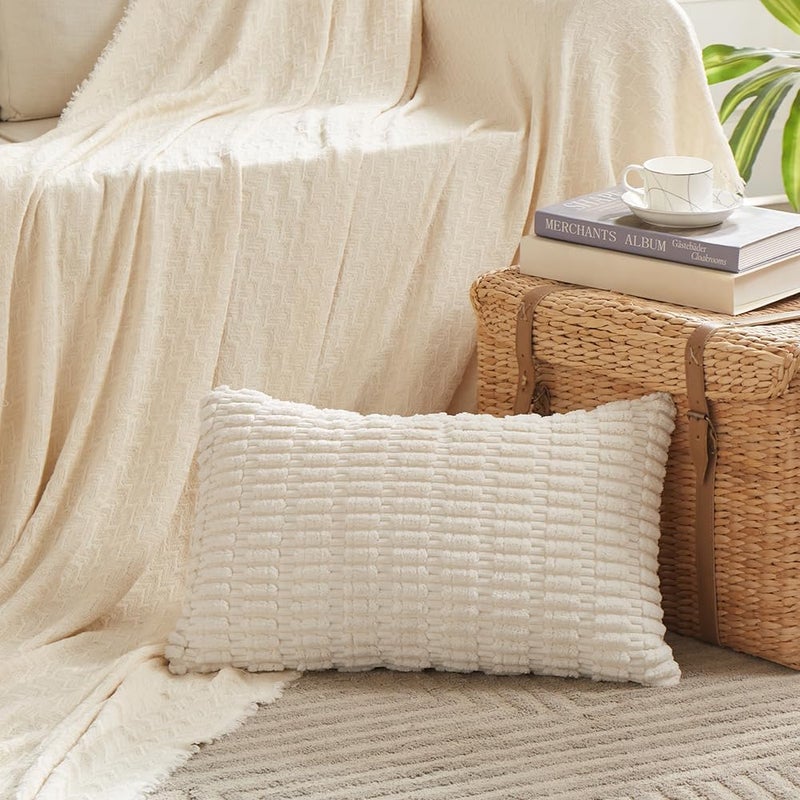 Fancy Homi فانسي هومي 4 عبوات أغطية وسائد زخرفية بلون حكيم أخضر مقاس 26x26 بوصة لغرفة المعيشة والأريكة والسرير، ديكور منزلي ريفي بوهو، وسادة مخملية ناعمة فاخرة من الكوردروي المخطط مربعة مقاس 66x66 سم - Image 2