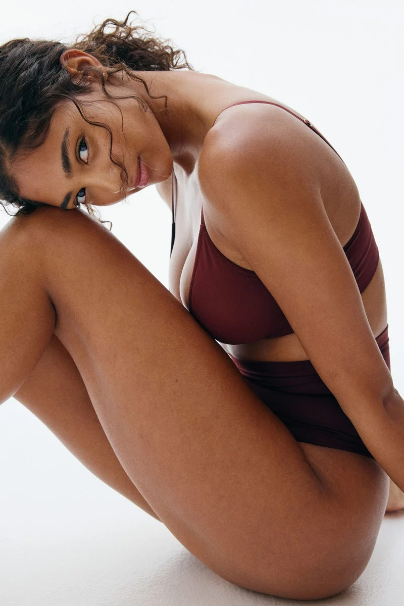 H&M Stretchy &amp; Sculpting Firm Shape Thong briefs