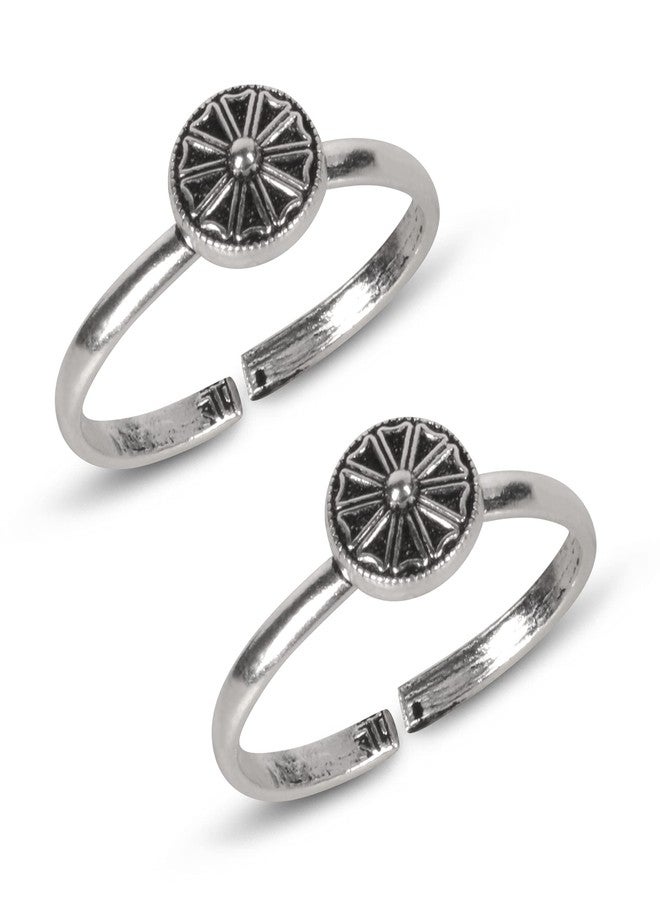 Silver Chest 925 Sterling Silver Oxidized Round Flower Design Toe Ring/Bichhiya For Women - Set of 2 - Image 5