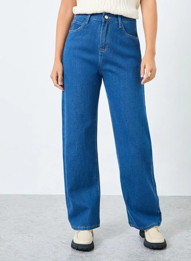 ستايلي جينز بأرجل مستقيمة وخصر متوسط