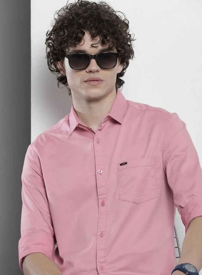 The Indian Garage Co Men Pink Slim Fit Solid Shirt