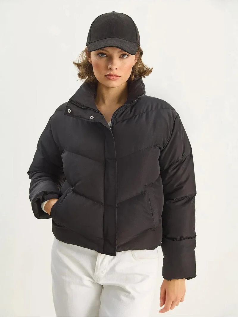 Bianco Lucci Black LUCCI Puffer Jacket for Women | Best Price UAE