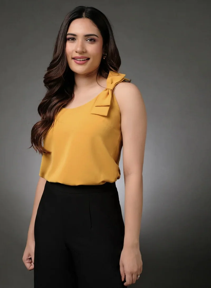 Zigzag Side Bow Detailed Yellow Top