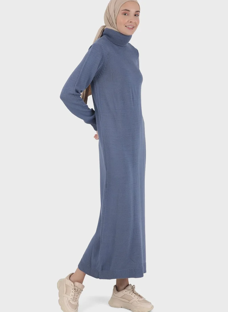 Refka by modanisa Turtle Neck Knitted Dress