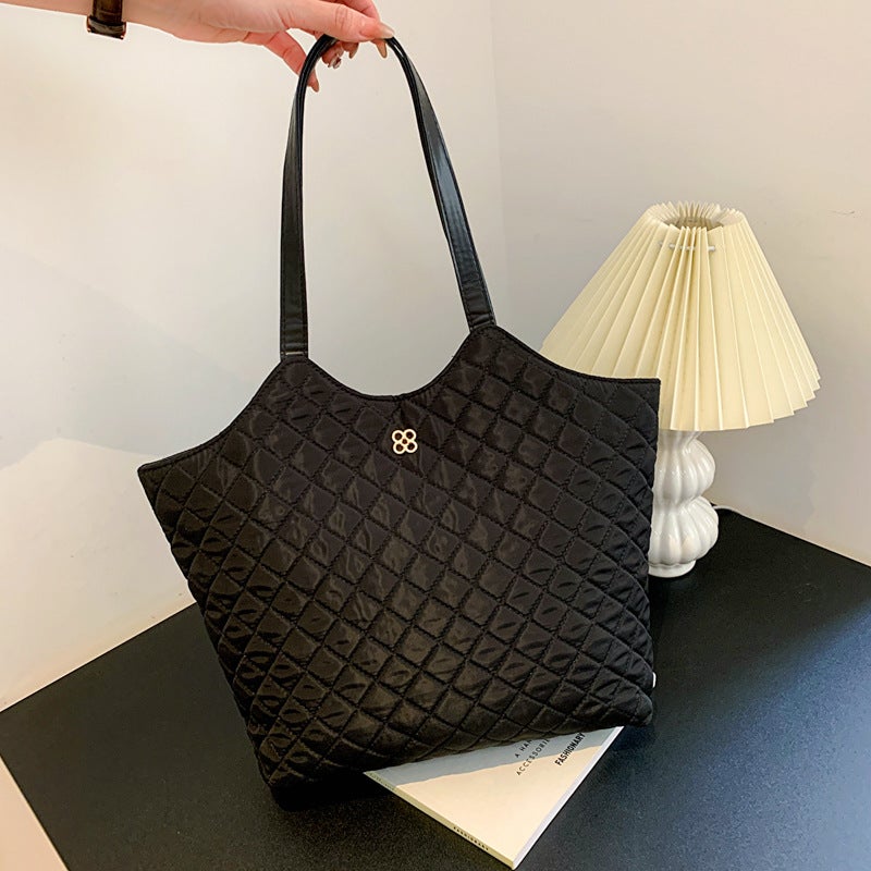 Korean Style Large Capacity Tote Bag New Casual Commuter Shoulder Bag Fashion Rhombus Embroidery Thread Handbag - Image 1