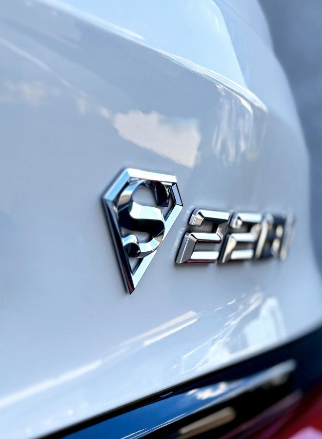 Elektroplate شعاران صغيران من الكروم الأصلي لشخصية سوبرمان من دي سي كوميكس، مرخصان رسميًا من شركة إليكتروبليت، للدراجات النارية والقوارب والزينة | مقاس عالمي 2.25 بوصة × 1.6 بوصة | مقاوم للعوامل الجوية | عبوة من قطعتين - Image 4