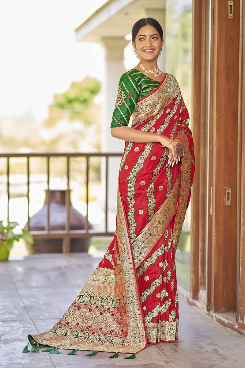 MANOHARI Most Trendy Banarasi Silk Woven Pattern Jacquard Work Saree for Women_MN1722, Red - Image 5