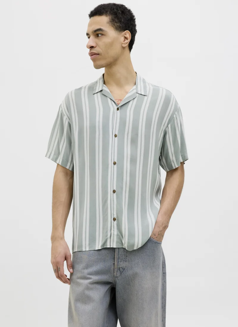 جاك اند جونز Striped Short Sleeve Shirt
