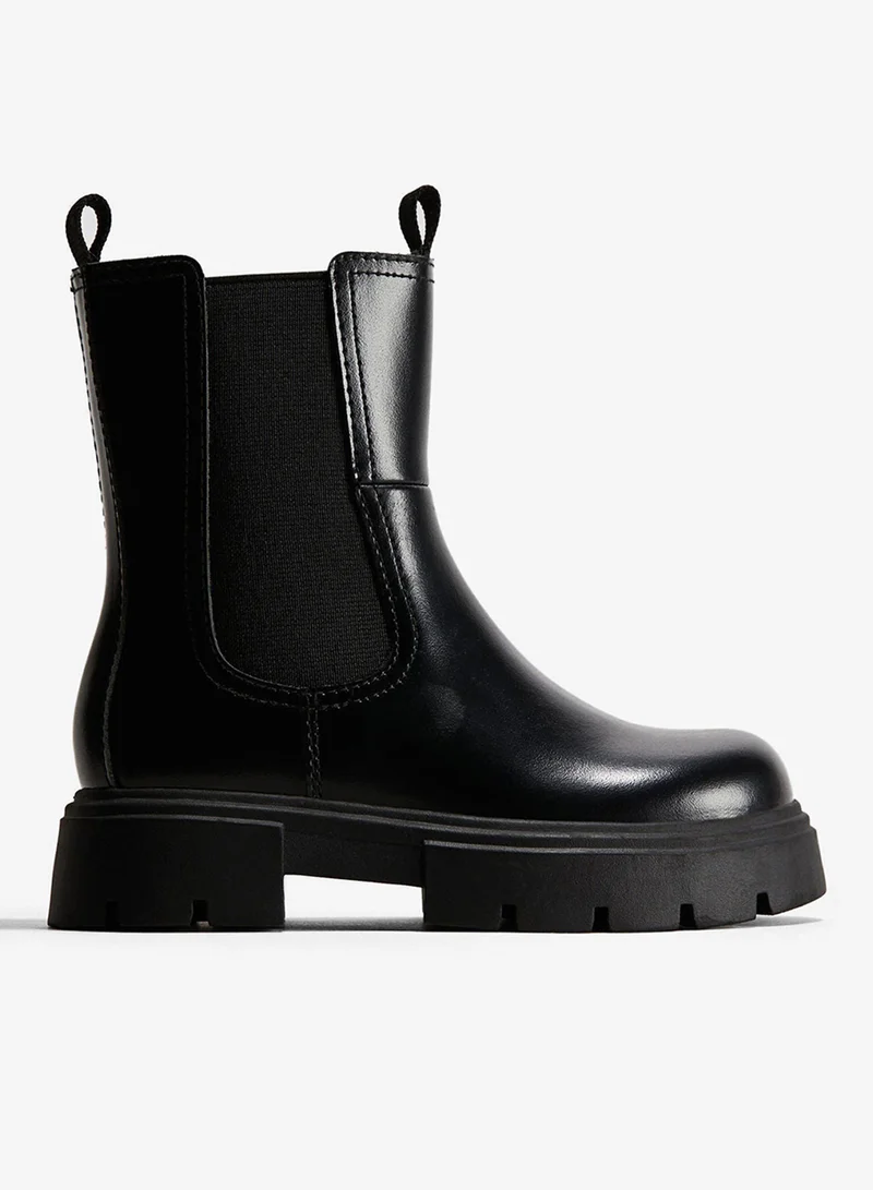 اتش اند ام بووت تشيلسي بنعل خارجي سميك