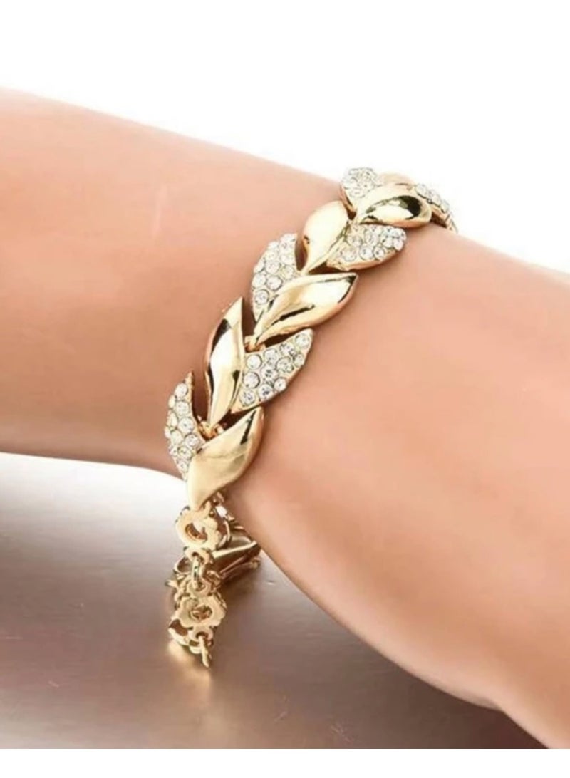 نيو ستايل اسوارة نسائية أنيقة مطلية باللون الذهبي عيار 18 ومرصعة بالزركون - Image 3