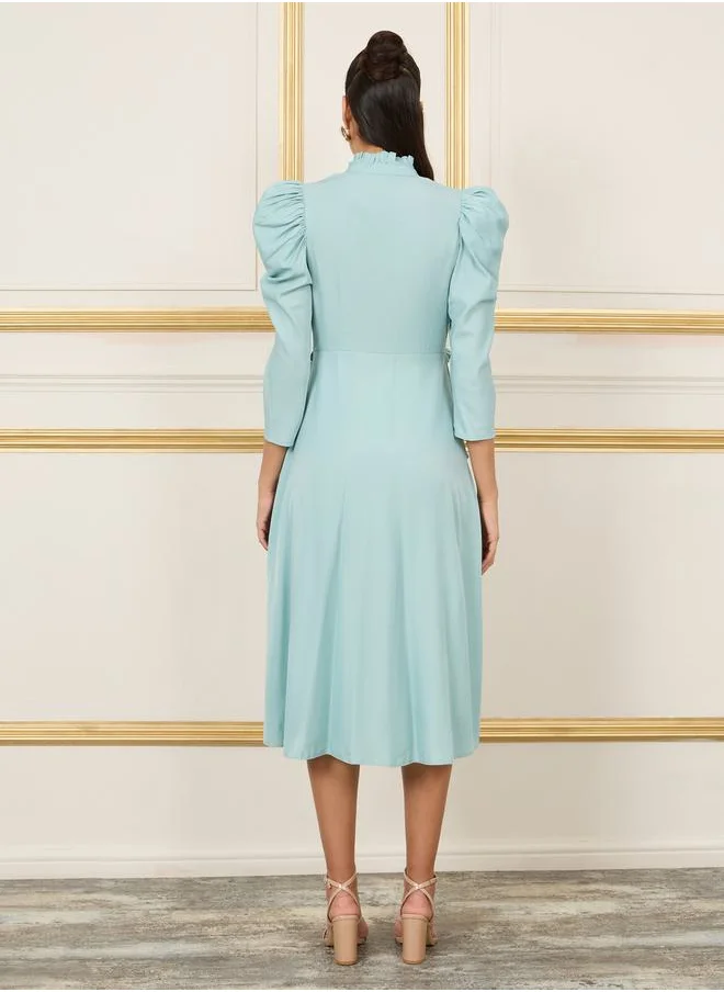 ستايلي Frill Detail Notch Neck Tiered Midi Dress