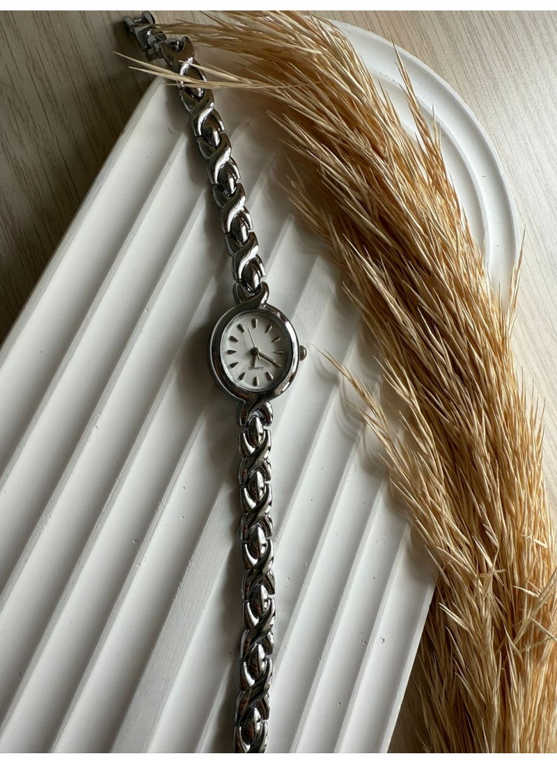 QUARTZ Retro Minimal Straw Strap Vintage Women's Wristwatch Beaded Model Silver  - Image 2