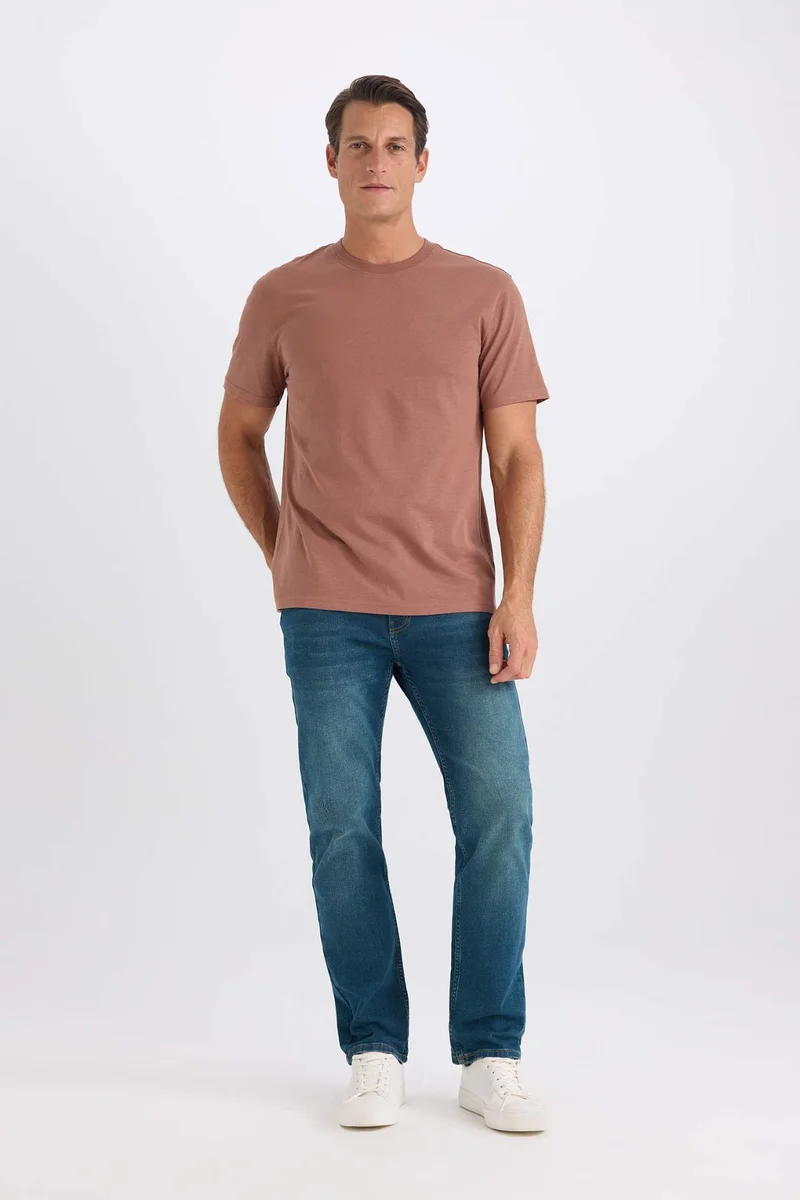ديفاكتو New Regular Fit Crew Neck Short Sleeve T-Shirt