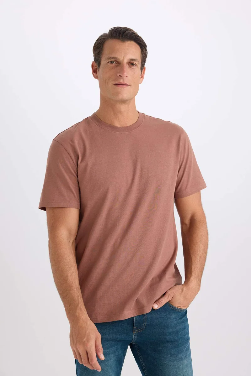 ديفاكتو New Regular Fit Crew Neck Short Sleeve T-Shirt