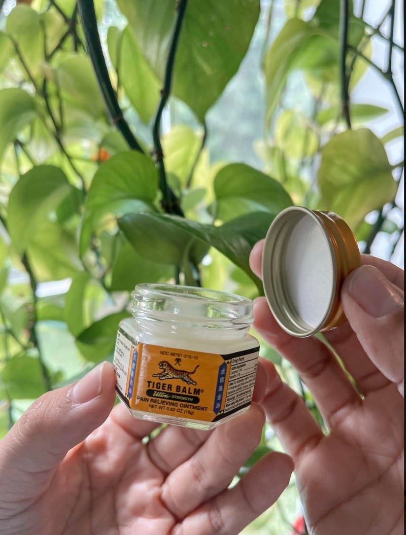 Tiger Balm مرهم تايجر بالمر للقوة الفائقة 0.63 أونصة (عبوة من 2) - Image 4