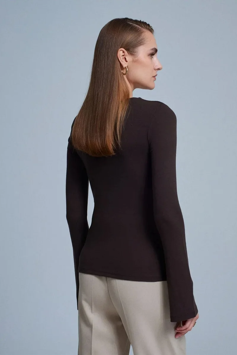Dilvin Coffee Brown DILVIN Slim Fit Long Sleeve Crew Neck Blouse for Women | Best Price UAE