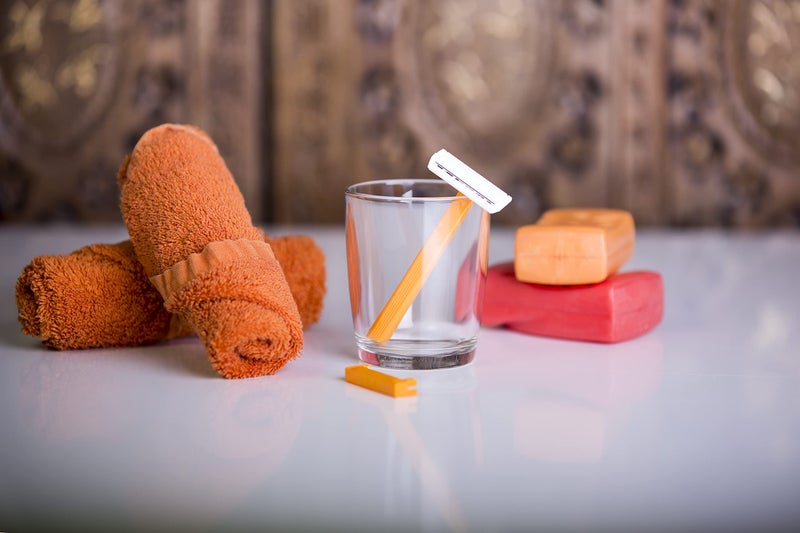 BIC 1 Sensitive, Single Disposable Razor Blade for Men, Designed for a Comfortable, Sensitive Shave, Pack of 20 - Image 3