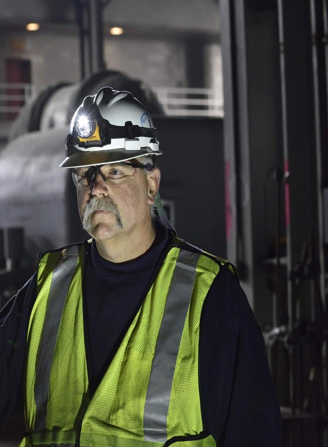 ستريم لايت مصباح رأس ستريملايت 61050 ترايدنت LED بقوة 80 لومن مع حزام رأس مرن وحزام مطاطي للخوذة الصلبة، أصفر - Image 3