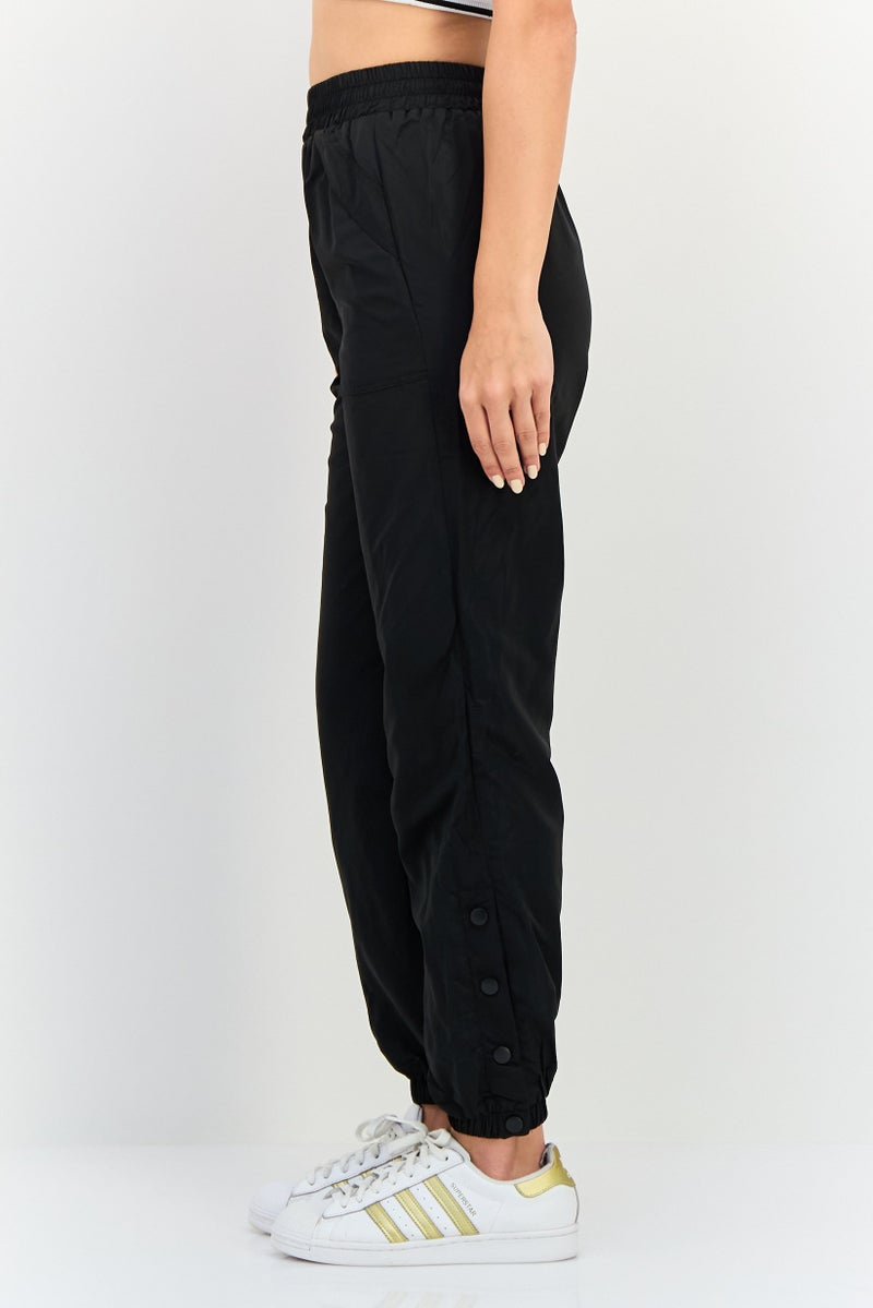 FOREVER 21 سروال جوجر نسائي بقصة عادية، أسود - Image 2