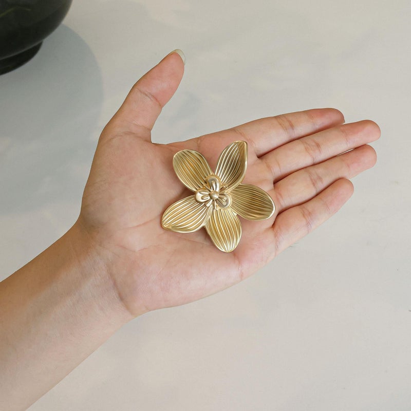 CEYMIO 8 Pack 2.4 Inch Brushed Gold Flower Cabinet Knobs, Vintage Floral Drawer Pulls â€“ Decorative Dresser Handles for Furniture, Vanity, Closet, Bathroom â€“ Unique Antique Hardware - Image 5