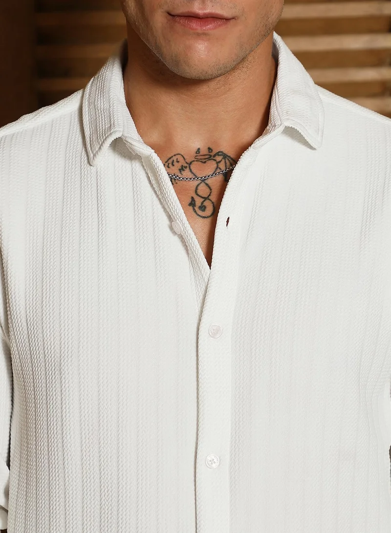 Campus Sutra Campus Sutra Men's Chalk White Chevron-Panel Tactile Shirt For Casual Wear | Spread Collar | Long Cuffed Sleeves | Button Closure | Shirt Crafted With Comfort Fit For Everyday Wear