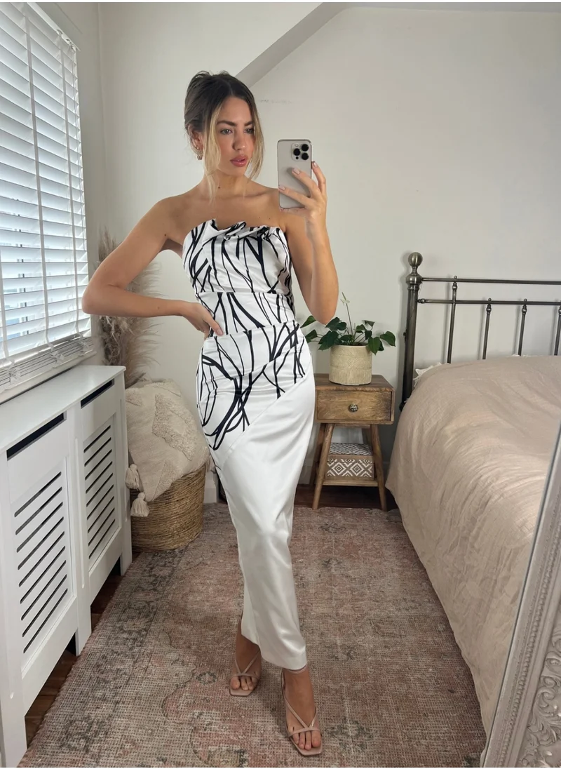 ستايل تشيت Gabby Frill Bandeau Midaxi Dress In Ivory And Navy