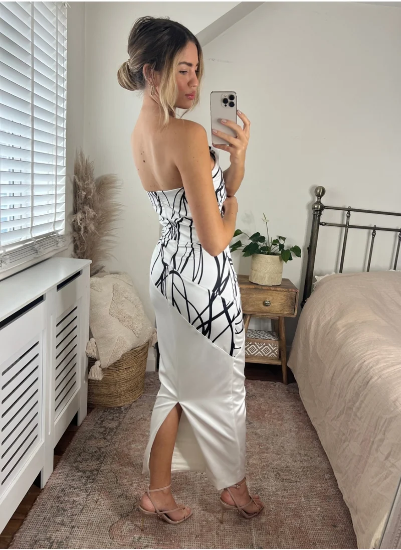 ستايل تشيت Gabby Frill Bandeau Midaxi Dress In Ivory And Navy