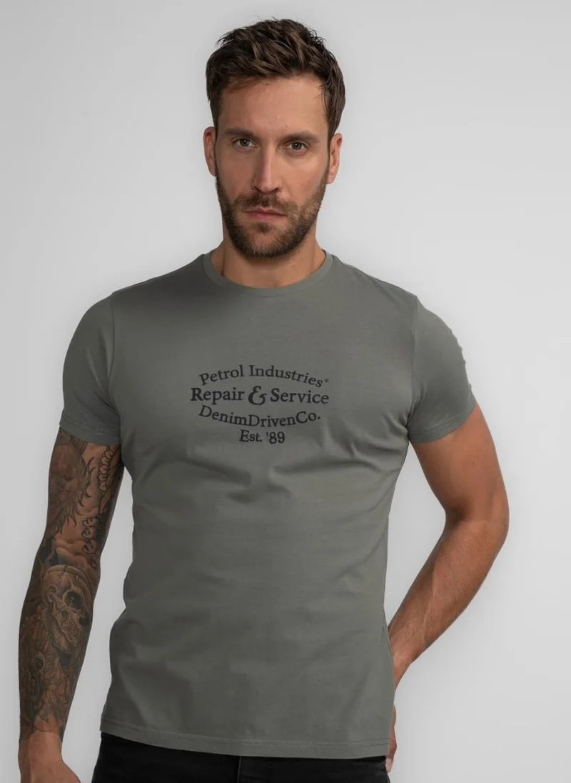 بترول اندستريز تيشيرت رجالي كلاسيك بطبعة