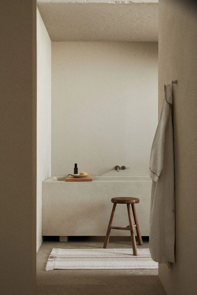 اتش اند ام سجادة حمام قطنية مزيّنة بشراشيب