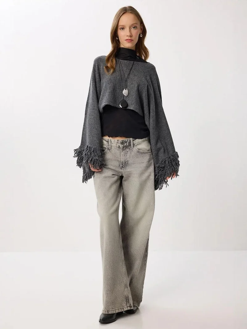 إسطنبول الساحرة ISTANBUL Textured Crop Sweater with Tassels