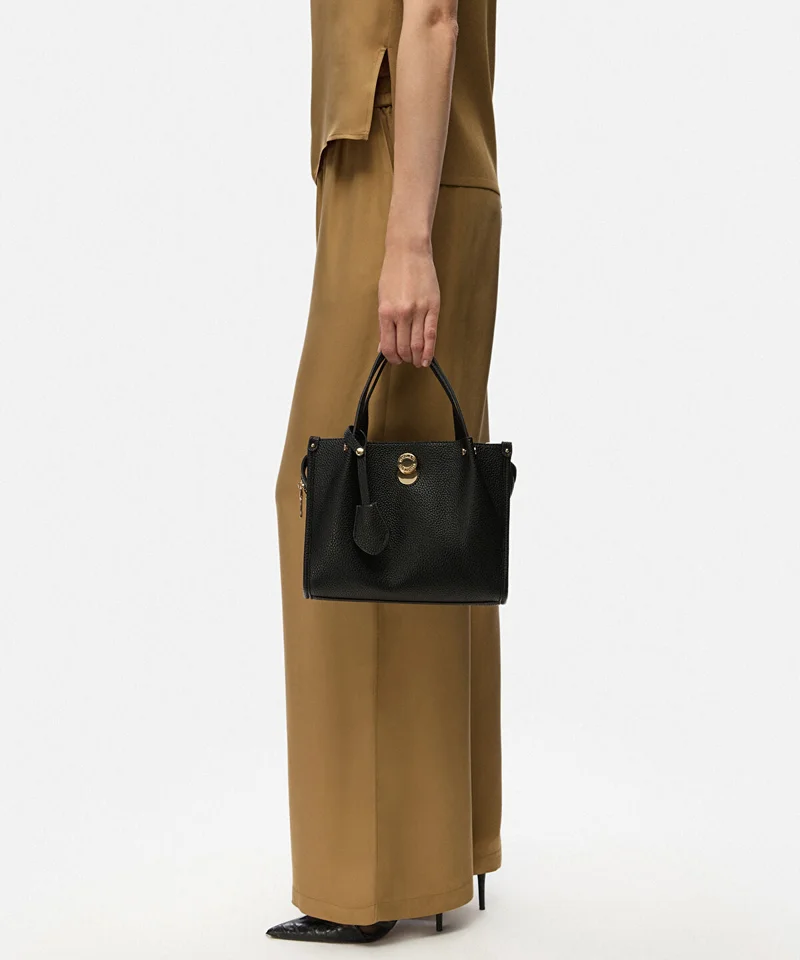 ابيكول Essential Tote Bag