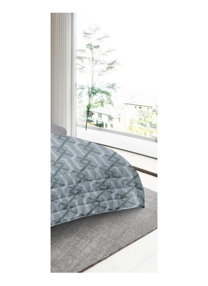 Red Rose A practical summer double bed sheet with a printed design to suit your room's decor, made of microfiber, measuring 230*250cm.  - Image 4