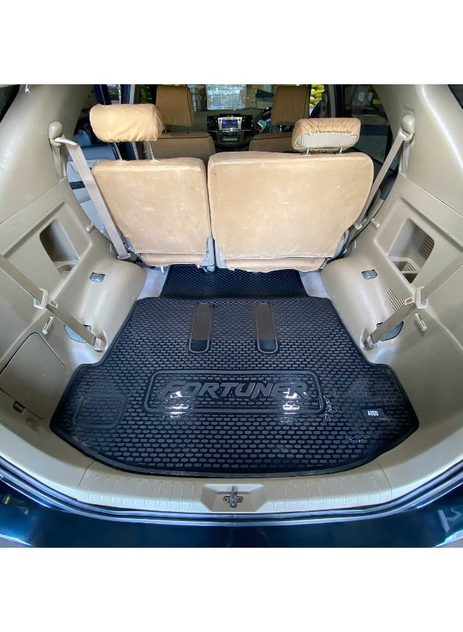 Drivn FZC LLC حصيرة صندوق مطاطية لسيارة فورتشنر D4D مع فتحات للمقاعد اليسرى - Image 2