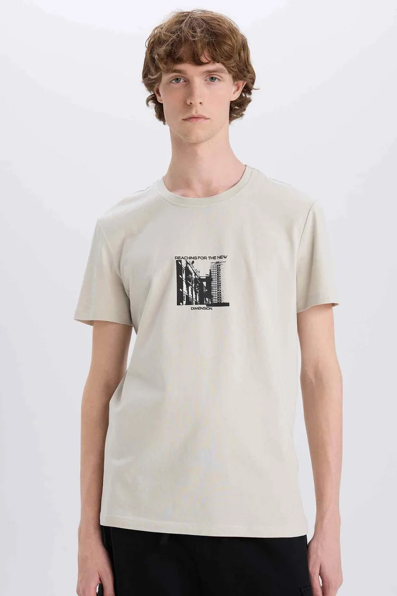 ديفاكتو Slim Fit Crew Neck Printed Short Sleeve T-Shirt