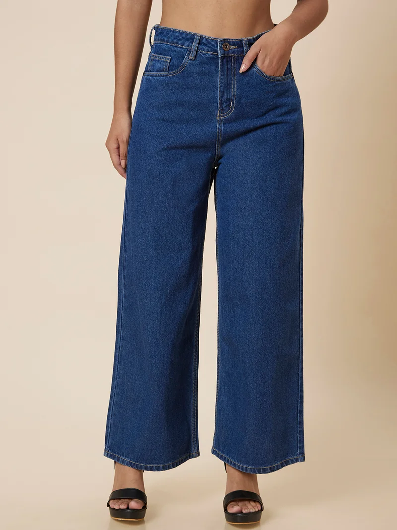 جلو باص Women Blue Mid-Rise Wide Leg Fit Light Fade Jeans