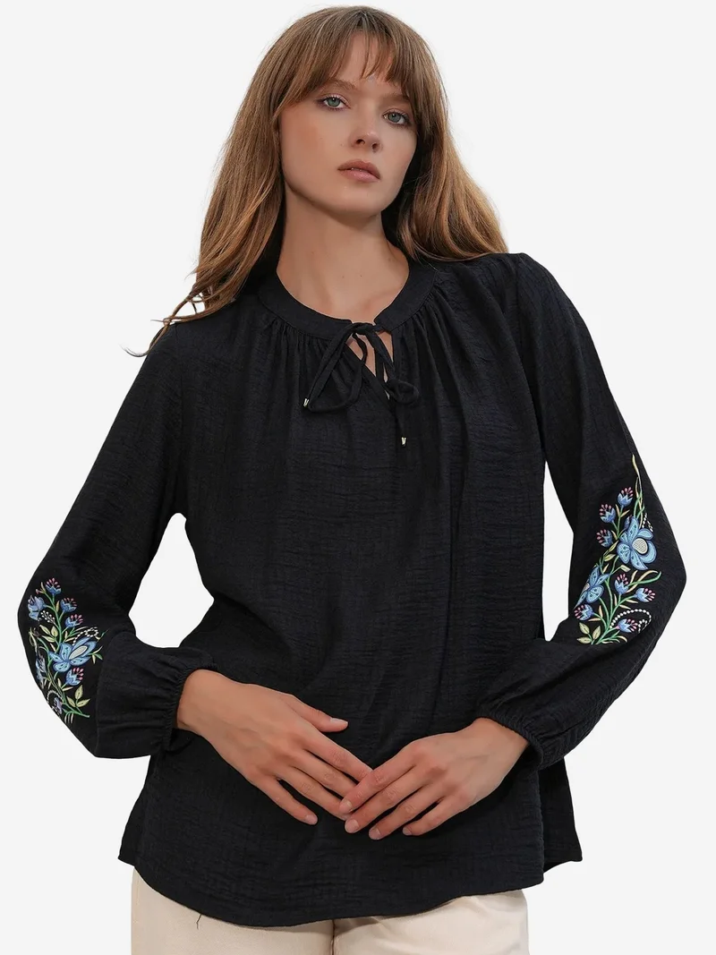 بيغ دارت BDART Embroidered Oversized Crepe Blouse
