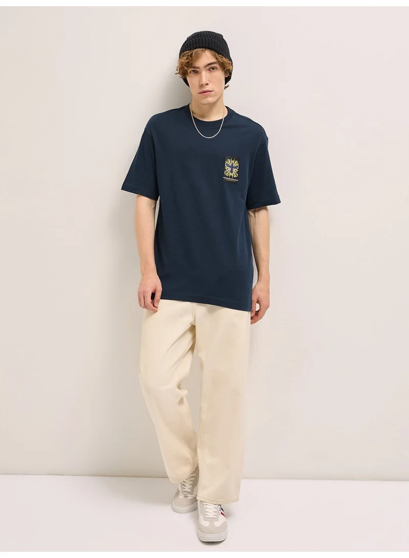 THE BEAR HOUSE Men's Oversize insect graphic Print Crew Neck T-shirt Perfect For Casual Wear, Gym, Travel, Or Layering Stylish And Versatile Essential For Every Wardrobe