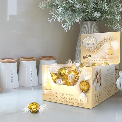 Lindt LINDOR White Chocolate Candy Truffles White Chocolate Candy with Smooth Melting Truffle Center 254 oz 60 Count - Image 5