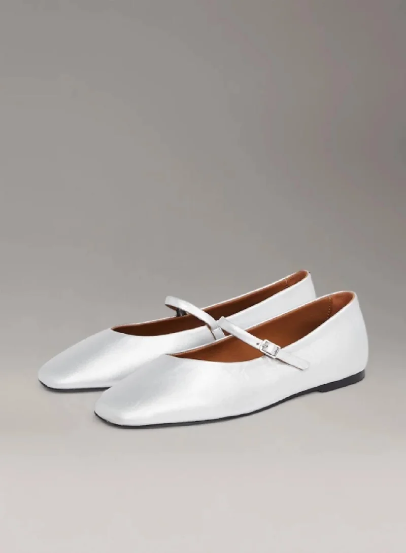 كالفن كلاين حذاء باليرينا ماري جين من الجلد