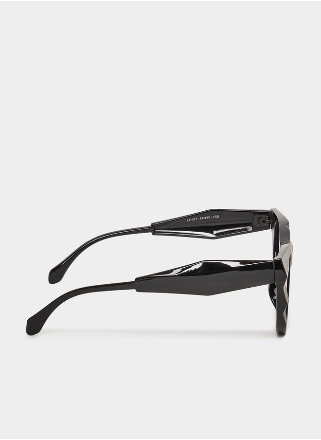 Styli Solid Cat Eye Sunglasses  - Image 3