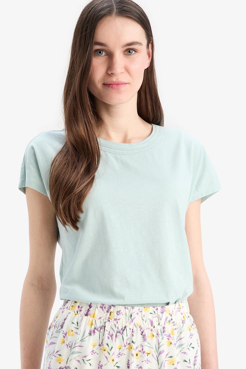 DeFacto Woman Traditional Crew Neck Flamy Cotton T-Shirt  - Image 1