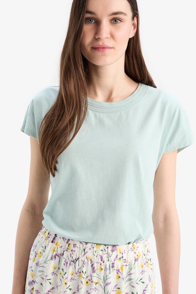 DeFacto Woman Traditional Crew Neck Flamy Cotton T-Shirt  - Image 4