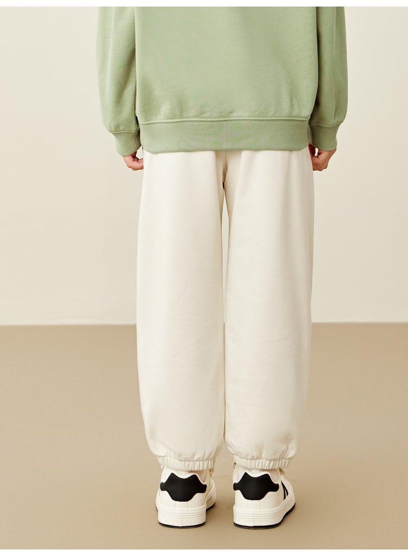 ميني بالا بنطلون طويل عالي الجودة للبنات والبنين بنقرة مرنة وناعمة بمشهد قلب مroidery، مريح، عصري، منخفض الصوت، فستان واسع، مثالي للارتداء اليومي غير الرسمي والأنشطة الخارجية لأطفال الحذاء - Image 3