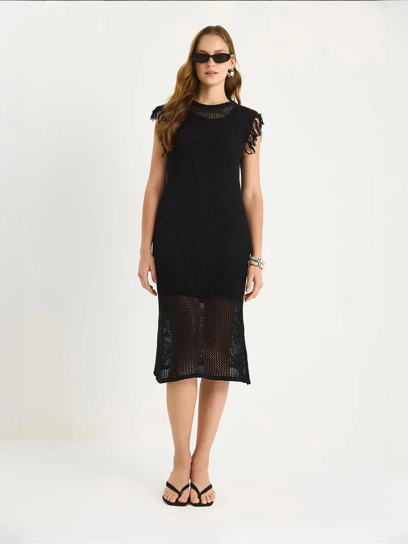 Bianco Lucci LUCCI Textured Midi Dress with Ruffle Detail