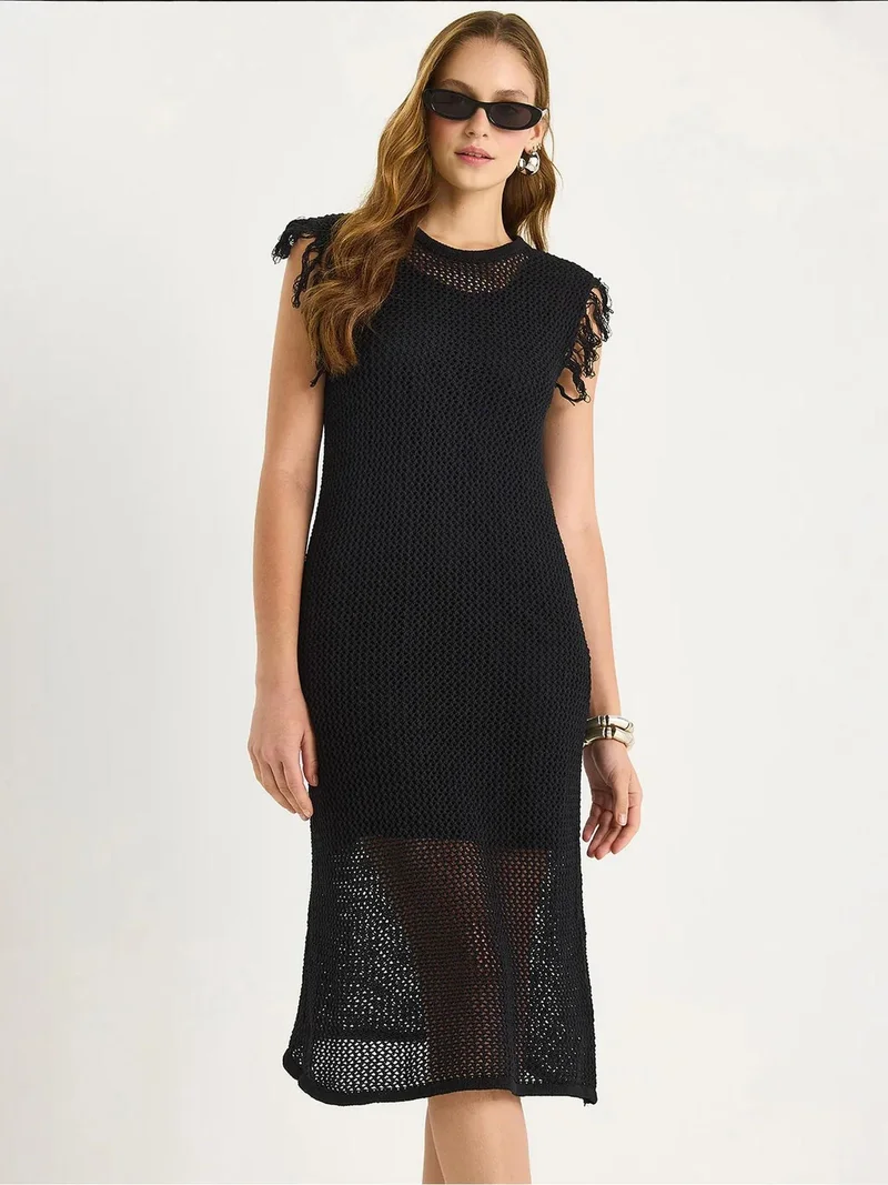 Bianco Lucci LUCCI Textured Midi Dress with Ruffle Detail