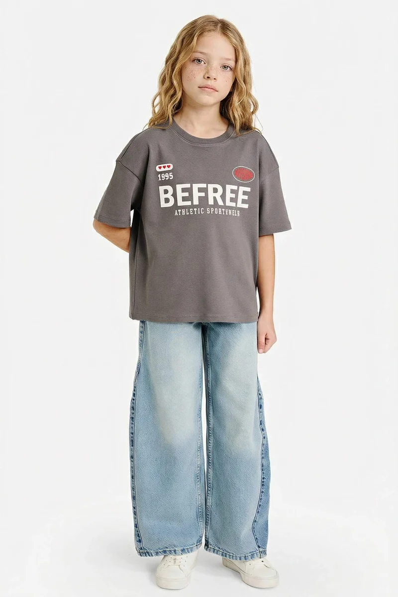 ديفاكتو Girl Oversize Crew Neck Slogan Print T-Shirt