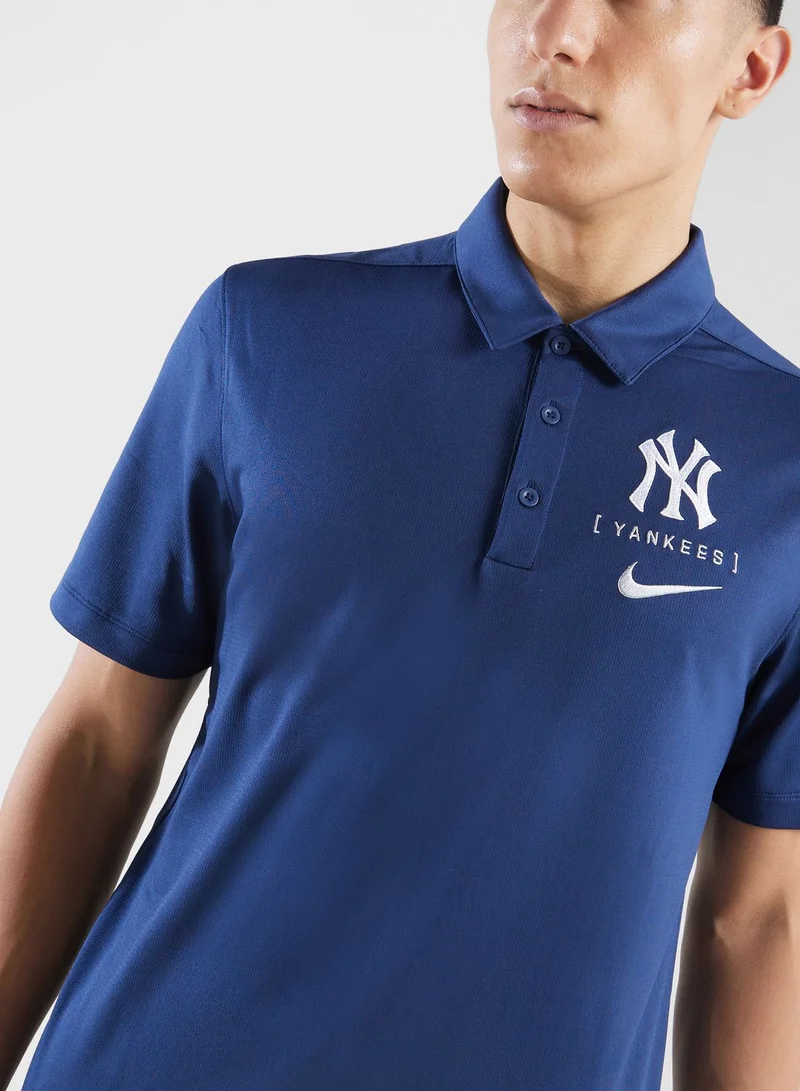 Nike New York Yankees Logo Shirt