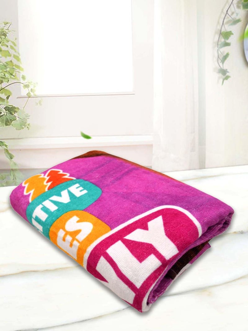 Athom Living منشفة حمام أطفال أثوم ليفينغ ماشا والدب، منشفة ناعمة وامتصاصية بموضوع الأبطال الخارقين للأولاد والبنات، 60x120 سم، 350 غرام/متر مربع - Image 2