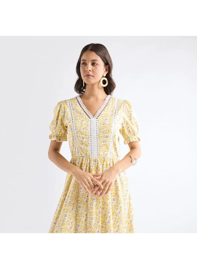 Splash FAV Floral Print A-line Midi Dress with V-neck and Puff Sleeves